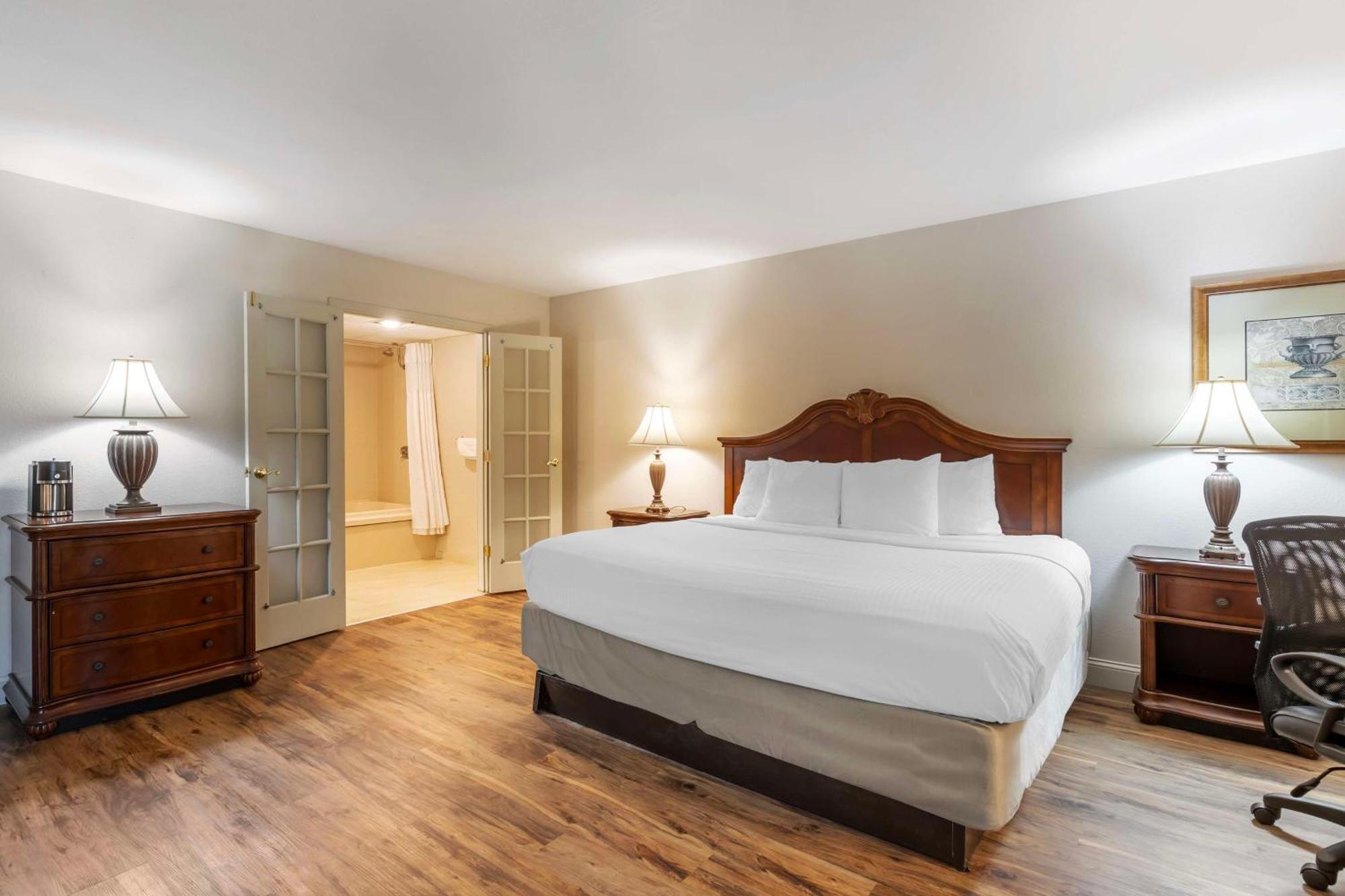 Best Western Plus Steeplegate Inn Davenport Kültér fotó