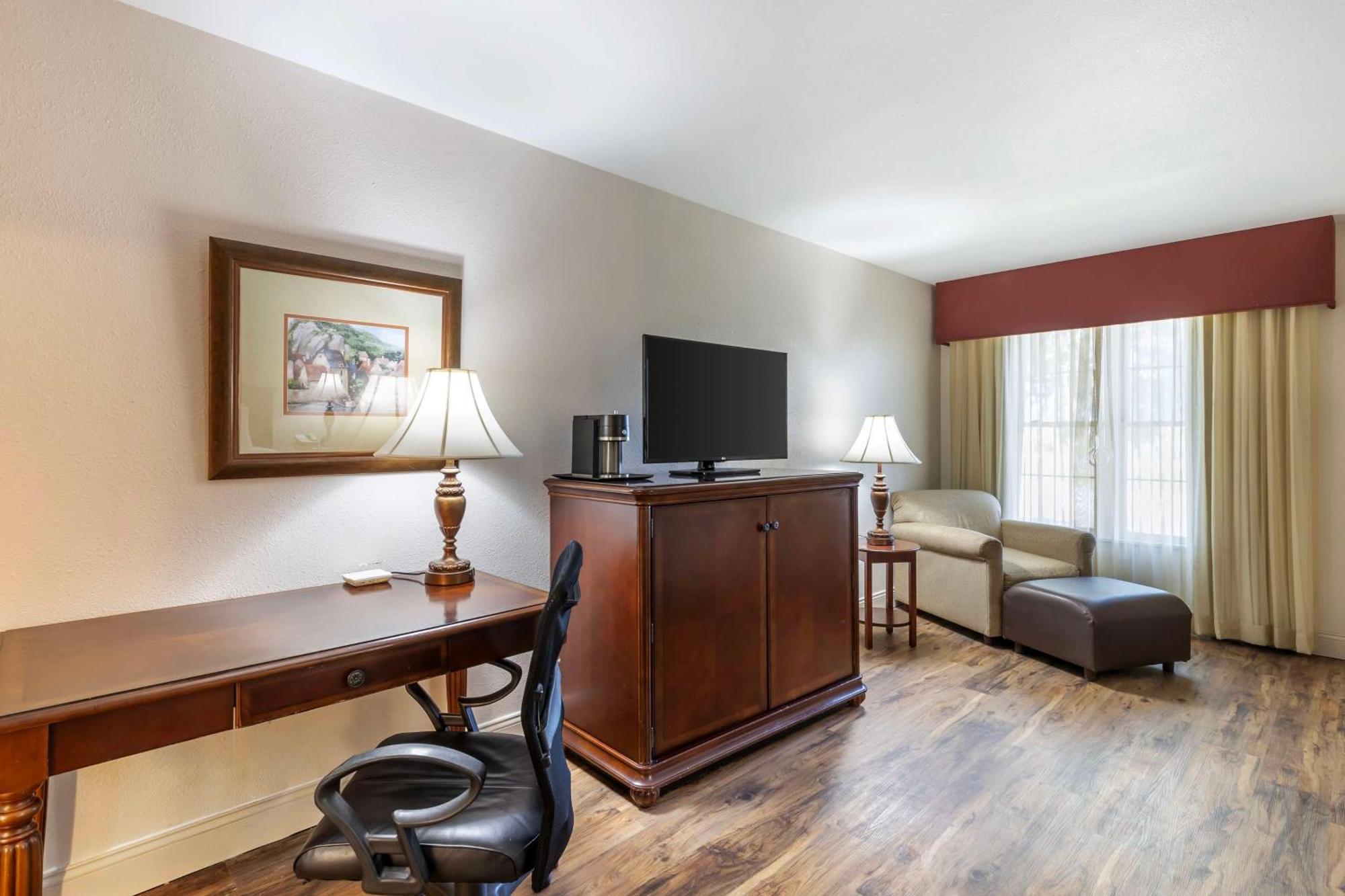 Best Western Plus Steeplegate Inn Davenport Kültér fotó